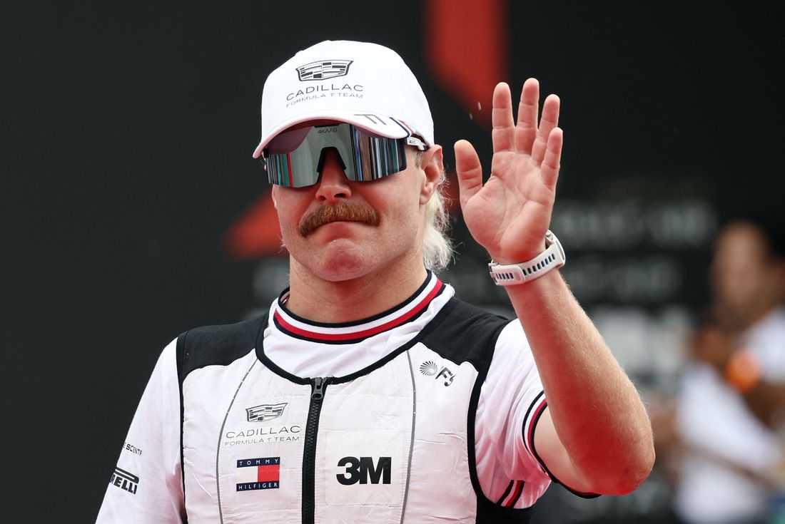 Motor racing-F1 driver Bottas pedalling from Malaysia to Singapore GP