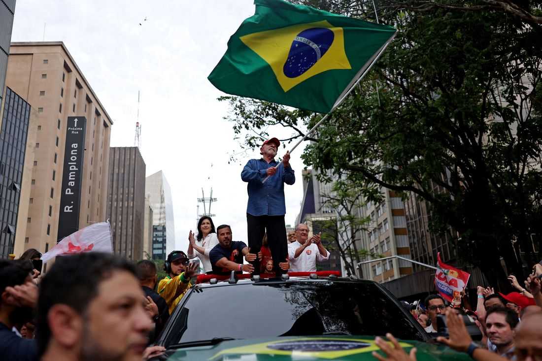Brazil pauses presidential vote count after Supreme Court extends voting hours