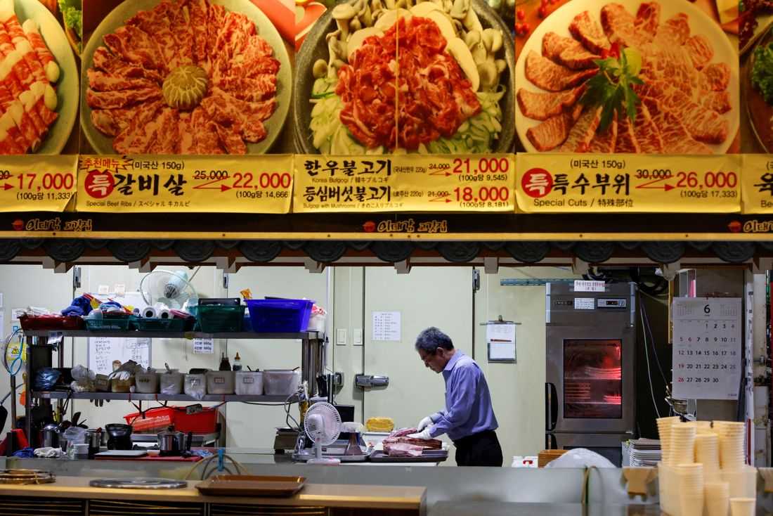South Korea September inflation eases to 2.9% y/y, matches forecast