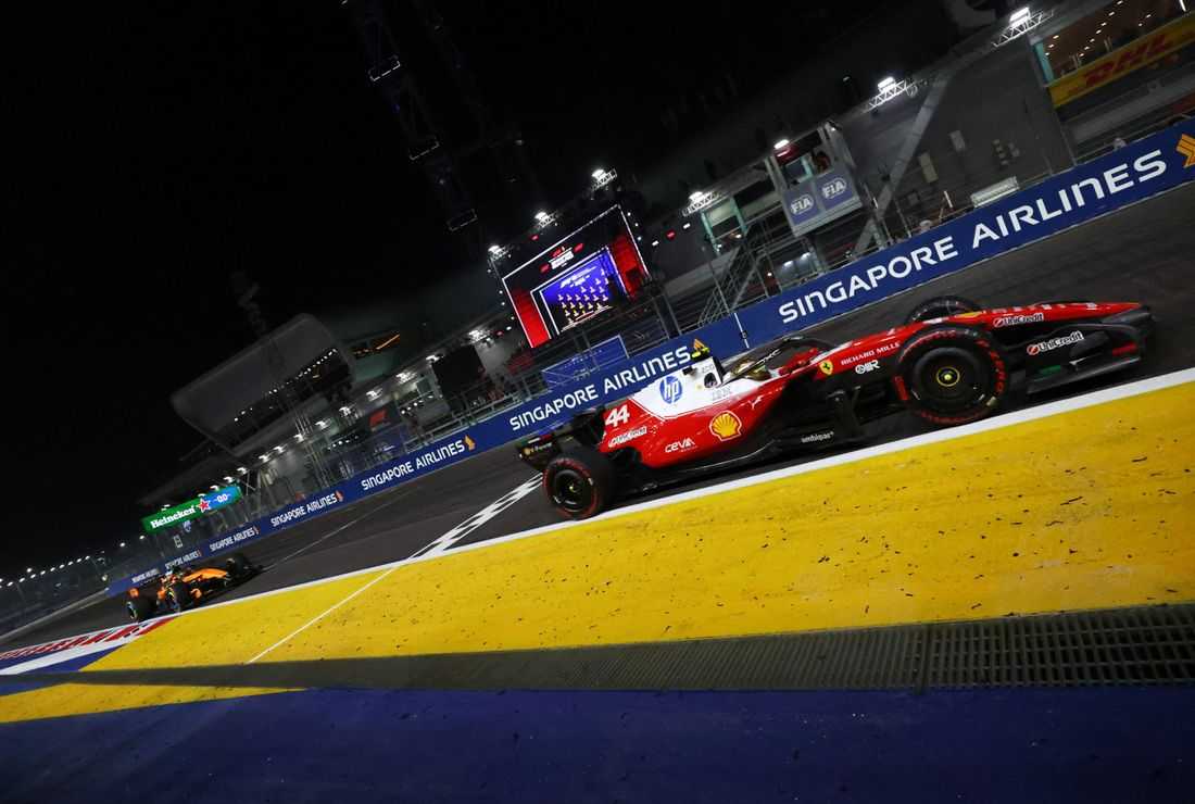 Motor racing-Hamilton apologises as pit lane miss costs Ferrari double podium in Singapore
