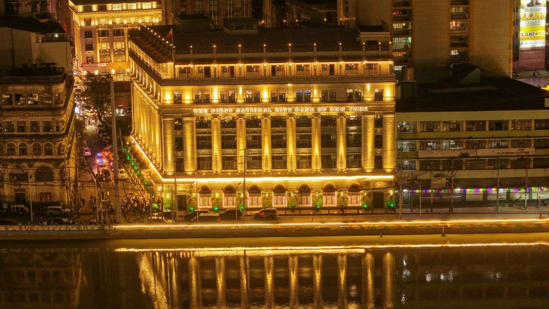 Mayor Isko lights up restored Juan Luna Building; pushes Binondo heritage revival