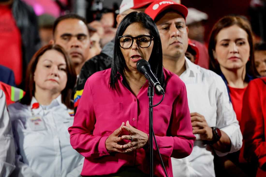 Venezuela says interim president met with U.S. envoy