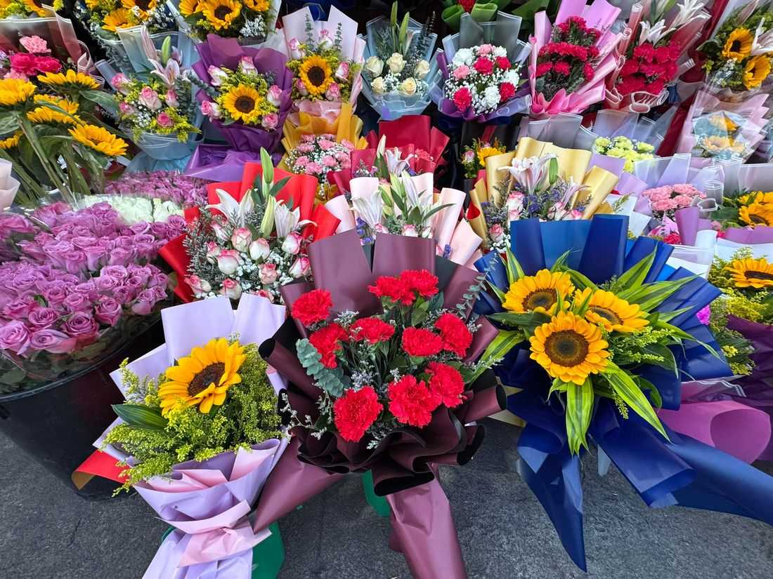 Flower prices at Dangwa Market rise days ahead of Valentine’s Day
