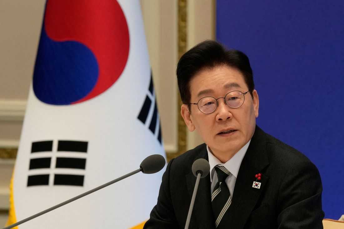 South Korea president calls on North Korea to resume dialogue