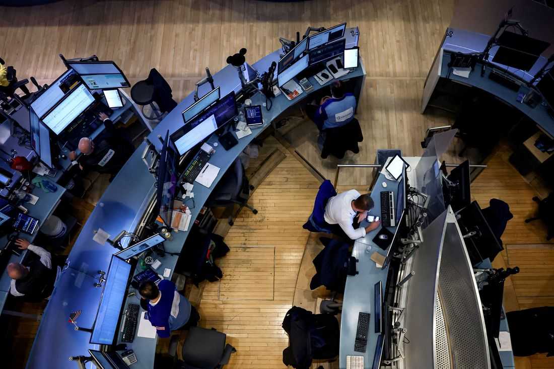 Stocks dip, Treasury yields jump as oil pushes higher