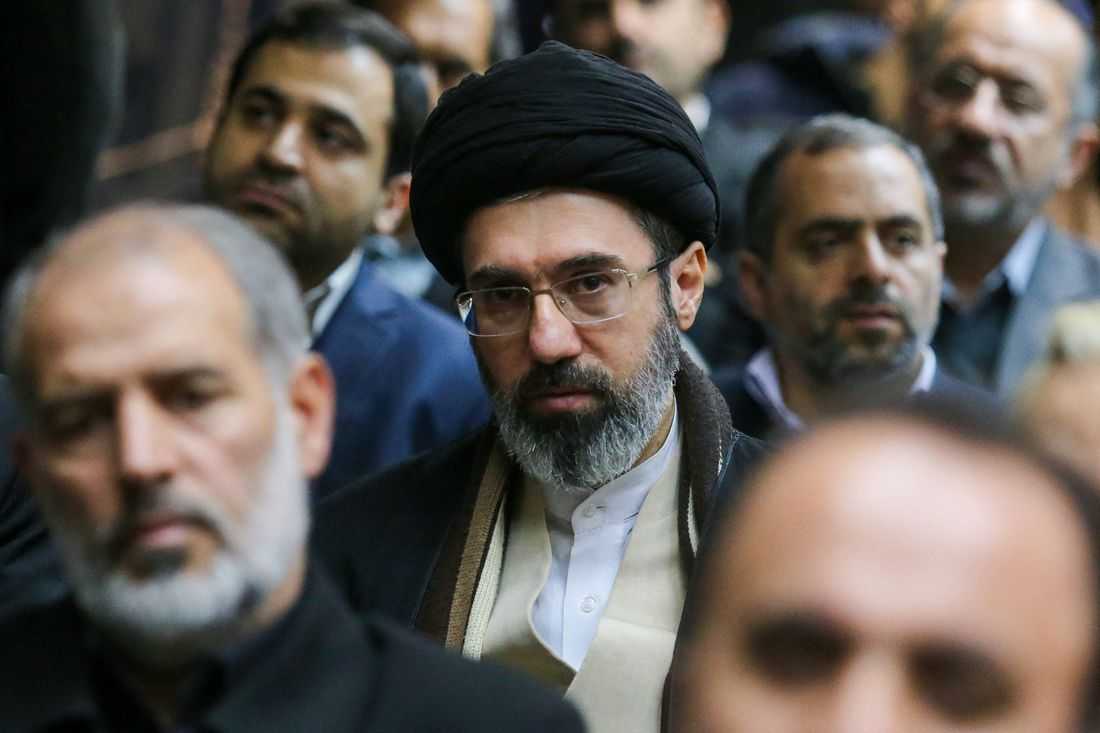 Iran's new supreme leader vows to keep Hormuz shut, Netanyahu issues threat