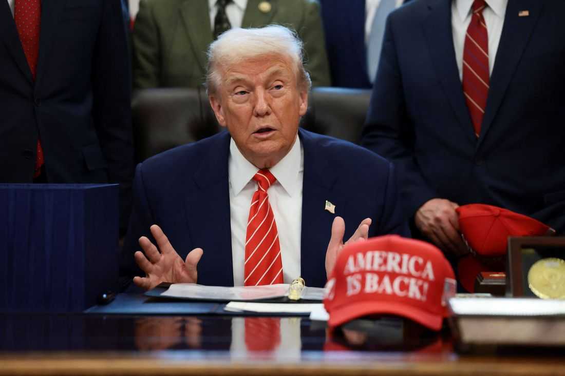 Trump warns Iran of unprecedented force if it retaliates