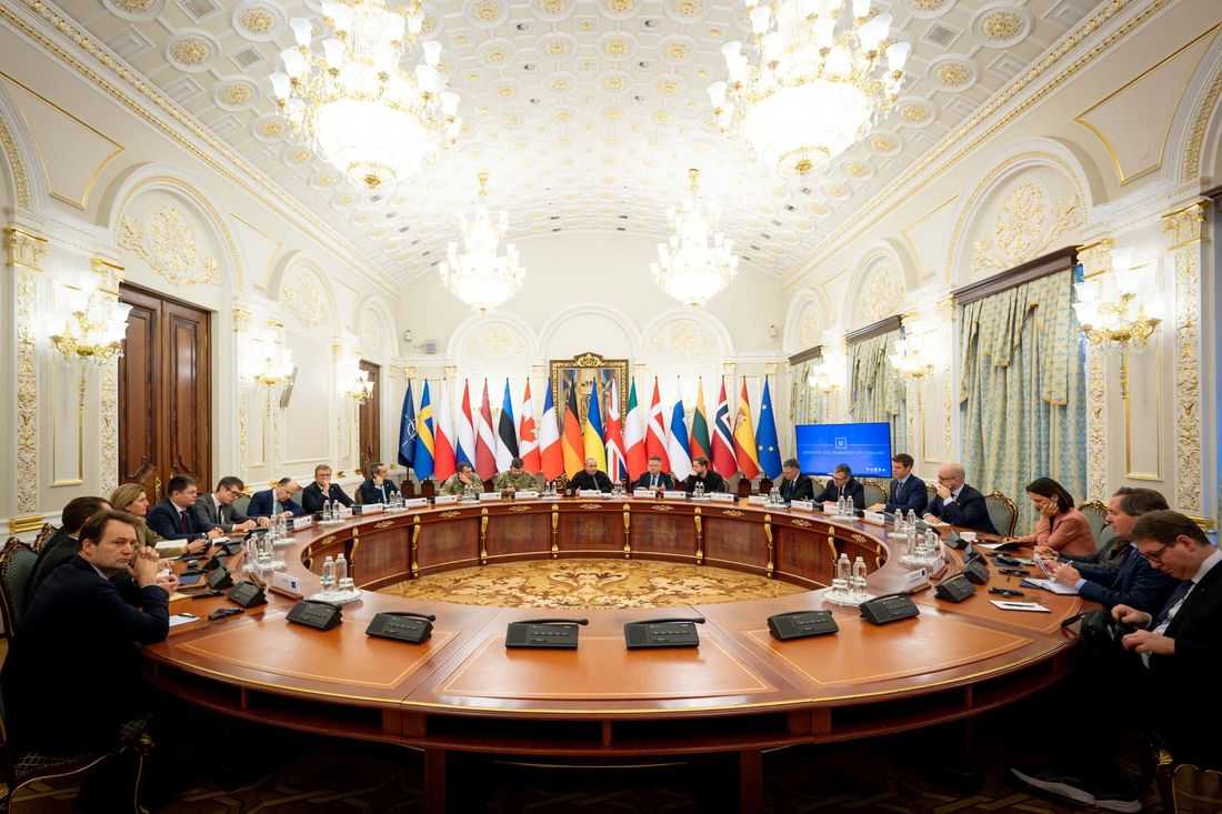 Ukraine, US teams conclude talks, new POW exchange possible, Zelenskiy says