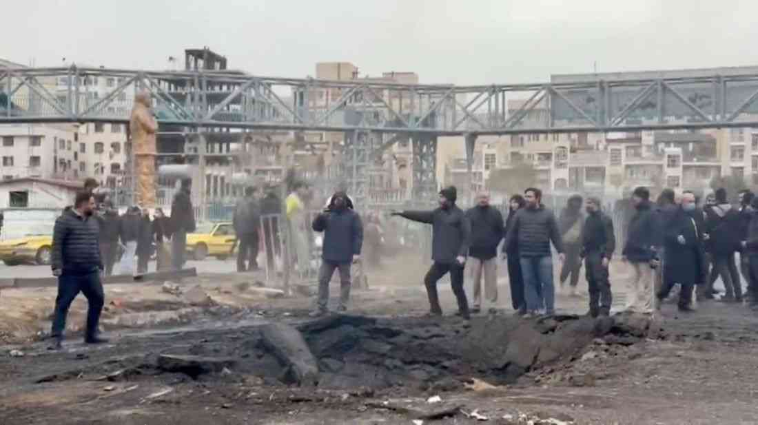 Combatants in Mideast war trade more air strikes as Iran clamps down on dissent