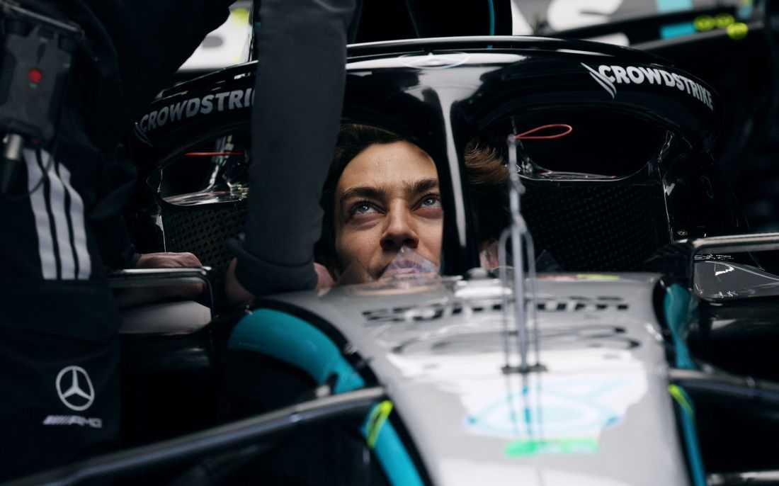 Motor racing - Chinese fans swoon over 'Big Sis' George Russell