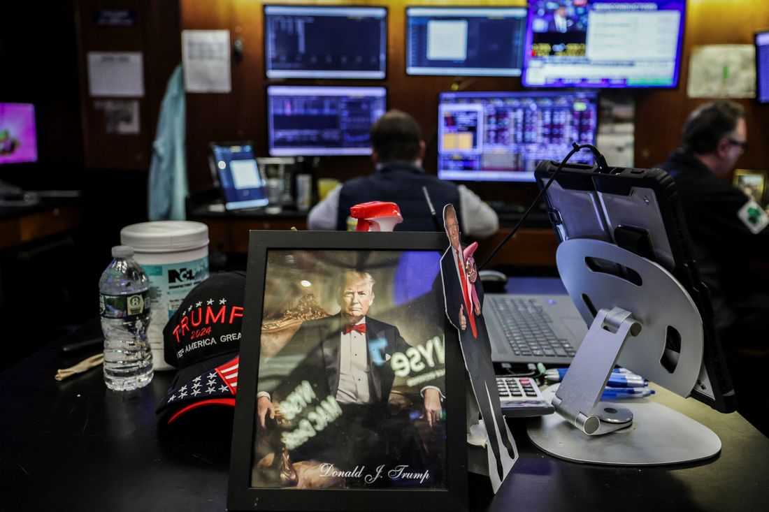 Oil prices soar, and stocks end mixed in volatile trade
