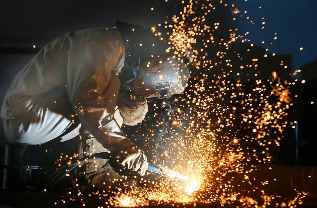 Asia's factory activity slows on cost pressure from Iran war