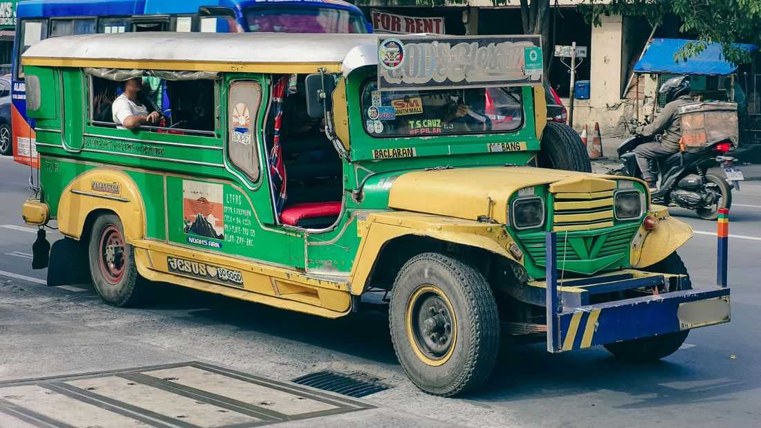 Jeepney drivers, operators undergo orientation for ₱10/L fuel subsidy in Metro Manila