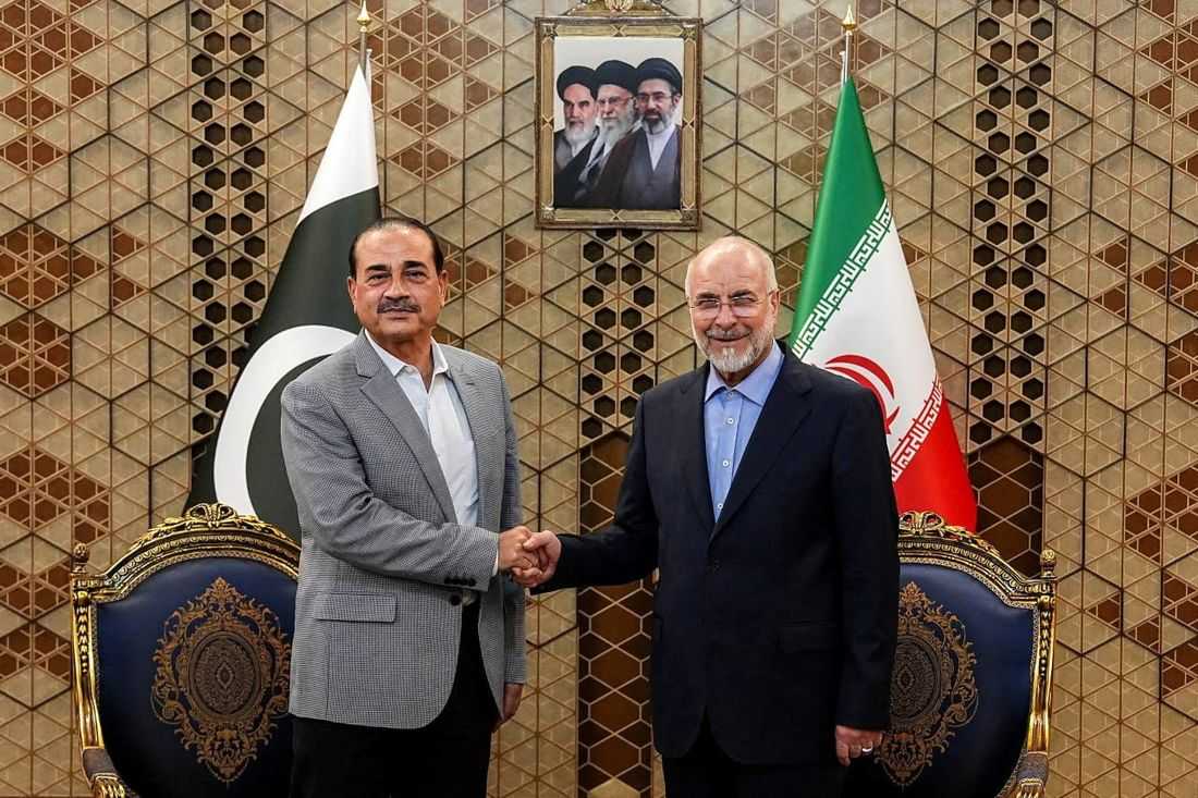 Trump says Iran deal 'largely negotiated', dispute over strait reopening