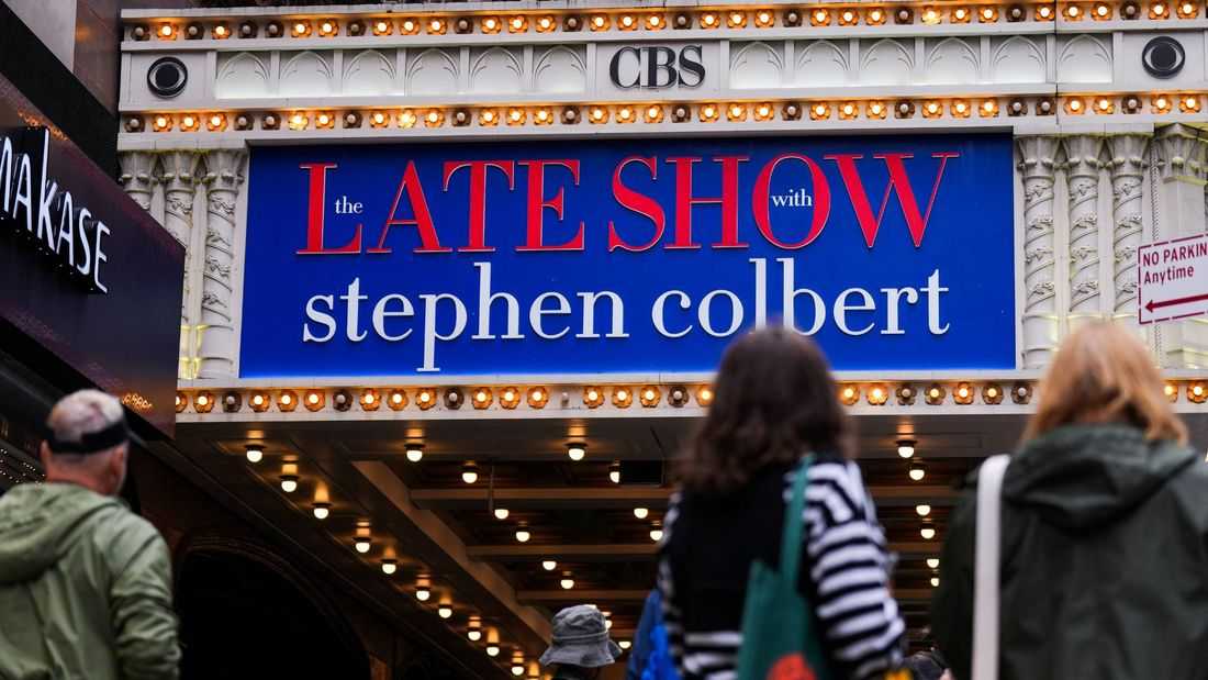 As Stephen Colbert exits 'The Late Show,' podcasts have the last laugh