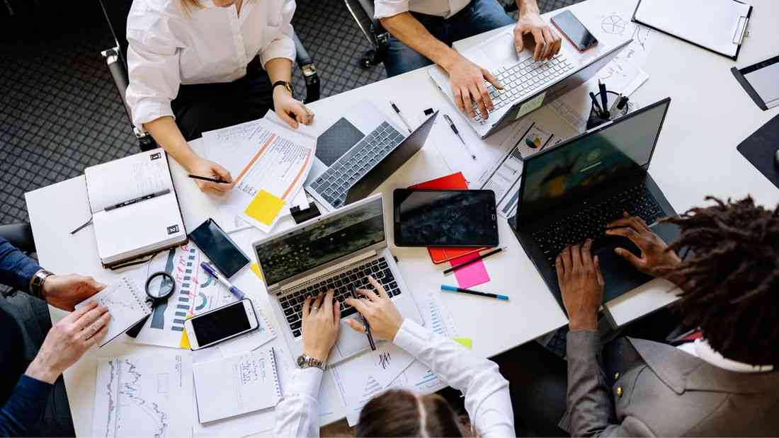 Economic strains, AI integration redefine daily reality for Filipino workers across industries