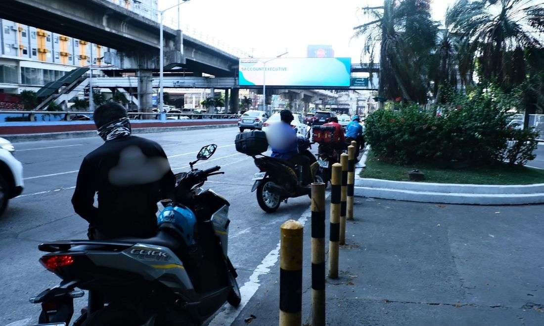 DOTr orders halt on onboarding of new TNVS drivers, MC taxi riders