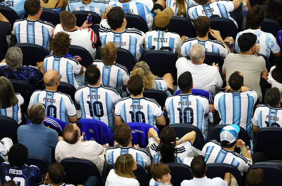 Soccer-Argentina sings collective happy birthday to Messi