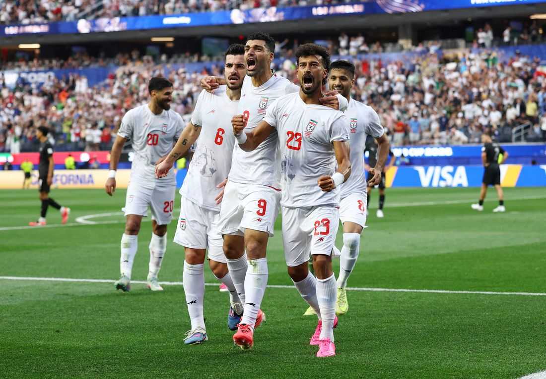 Soccer-Iran draw 2-2 with New Zealand in politically charged World Cup clash in LA