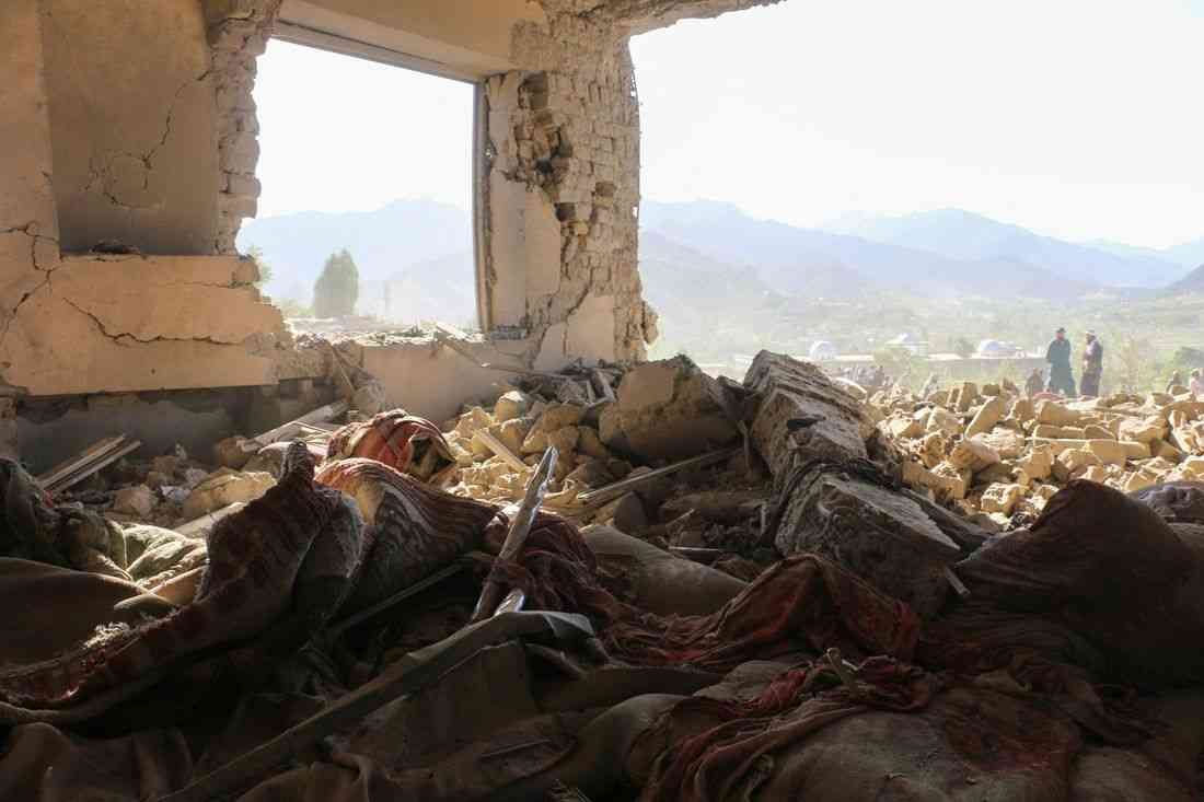 Pakistan forces kill 29 militants in border operation, Kabul says dozens of civilians dead