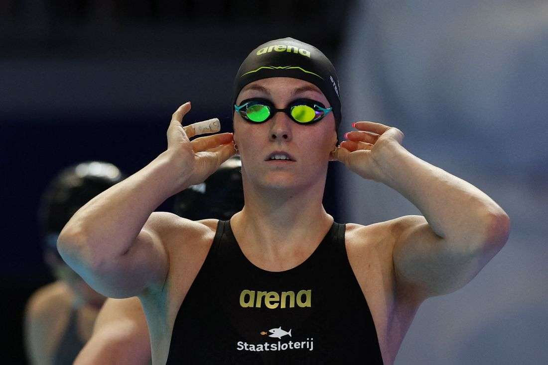 Swimming - Steenbergen breaks women's 100 metres freestyle world record