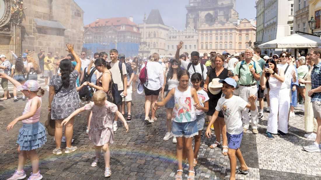 Southeastern Europe feels effects of heatwave, wildfires break out