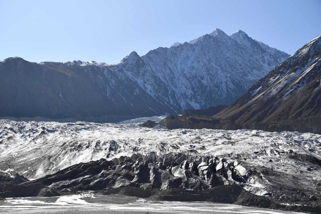 Strong earthquake hits Afghanistan's Hindu Kush region, 20 injured