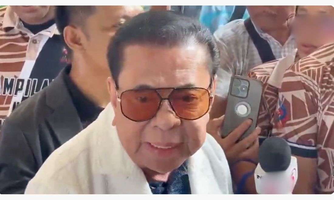 Chavit Singson arrives at ‘Blue Ribbon hearing’ in Mandaluyong, tags Romualdez, PBBM as flood control scam ‘masterminds’