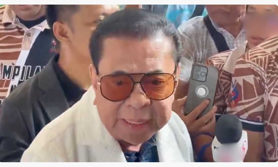 Chavit Singson arrives at ‘Blue Ribbon hearing’ in Mandaluyong, tags Romualdez, PBBM as flood control scam ‘masterminds’