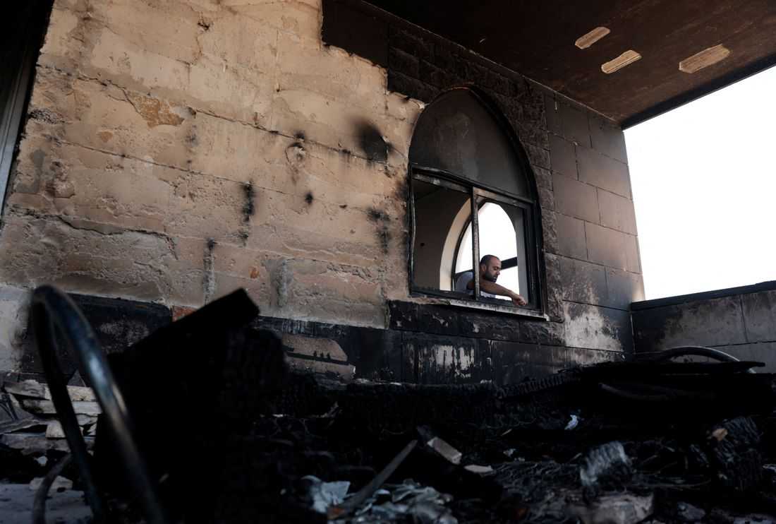 Israeli settlers set fire to West Bank mosques after deadly clash