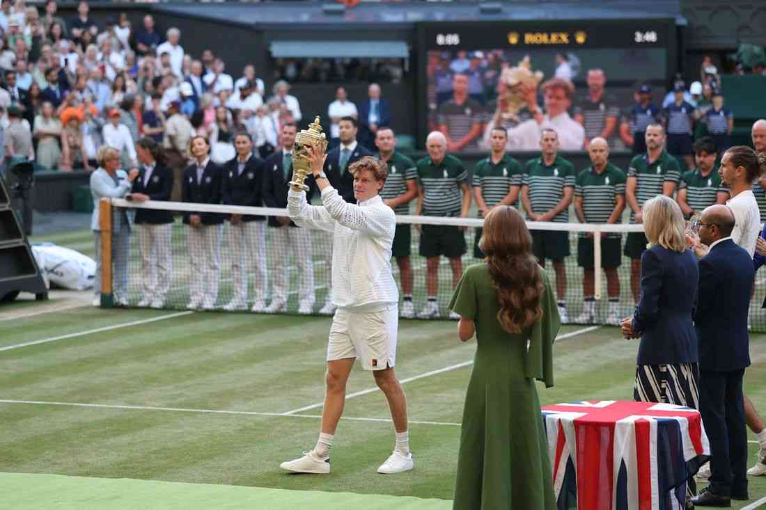 Tennis-Sinner fends off Zverev in power battle to retain Wimbledon crown