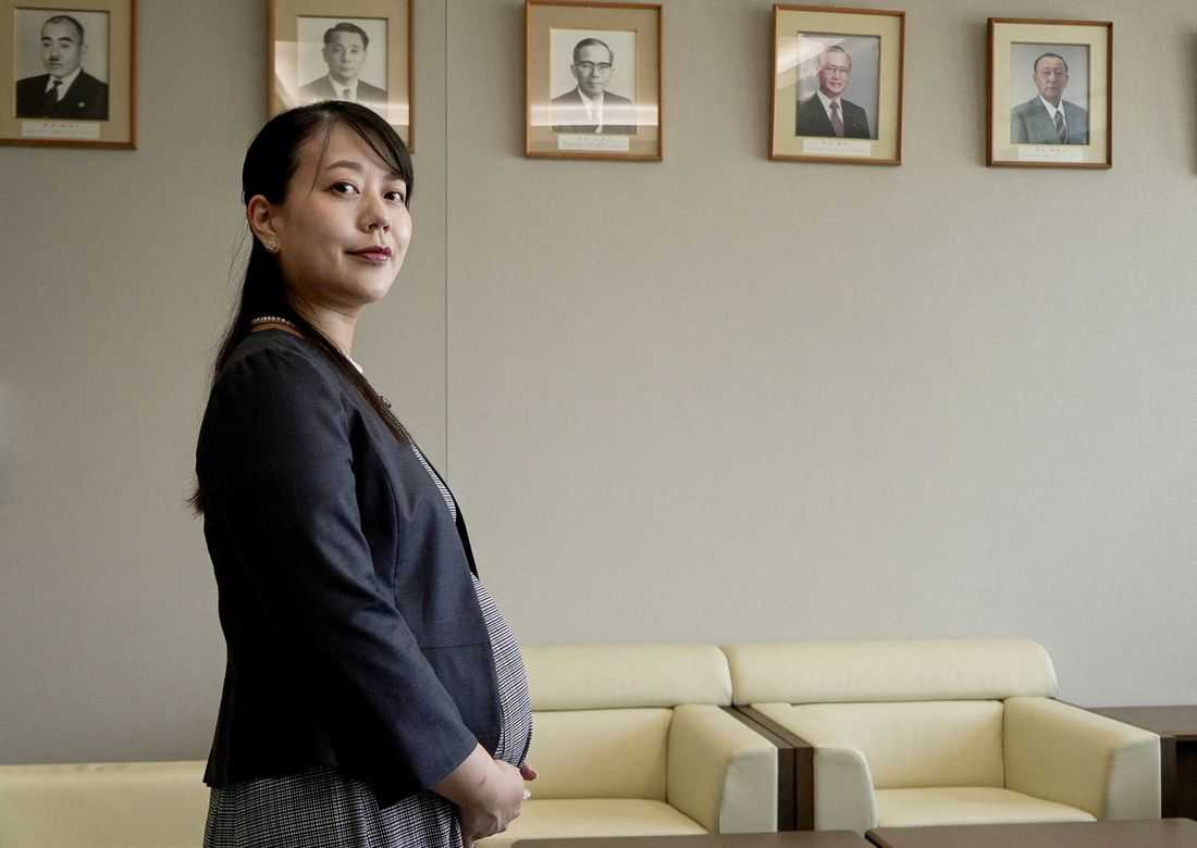 Japanese mayor makes history with maternity leave that caused a stir