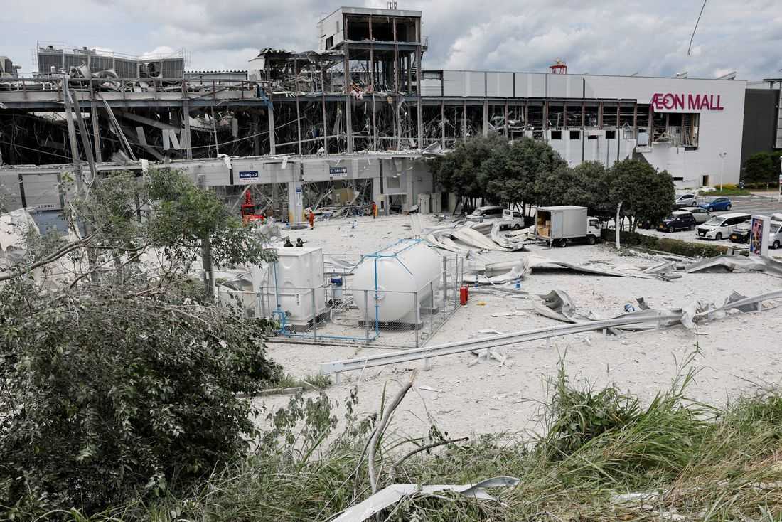 After the quake came the blast: Inside Japan's shopping mall disaster