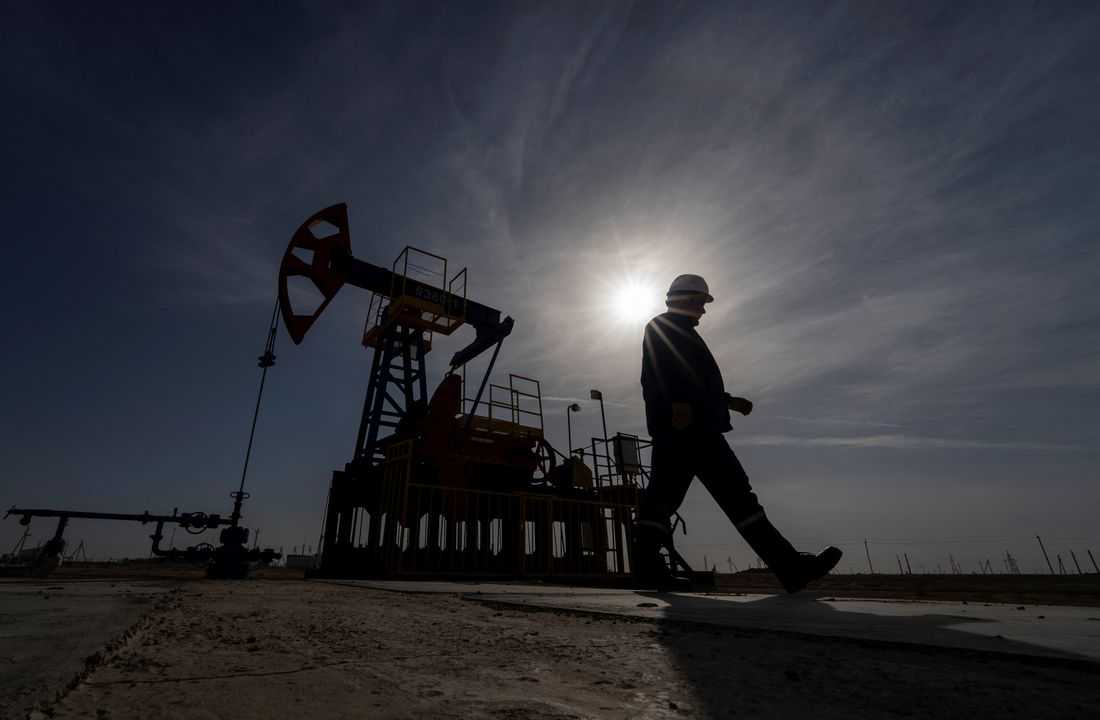 Oil rises more than a dollar per barrel as US launches fresh strikes against Iran