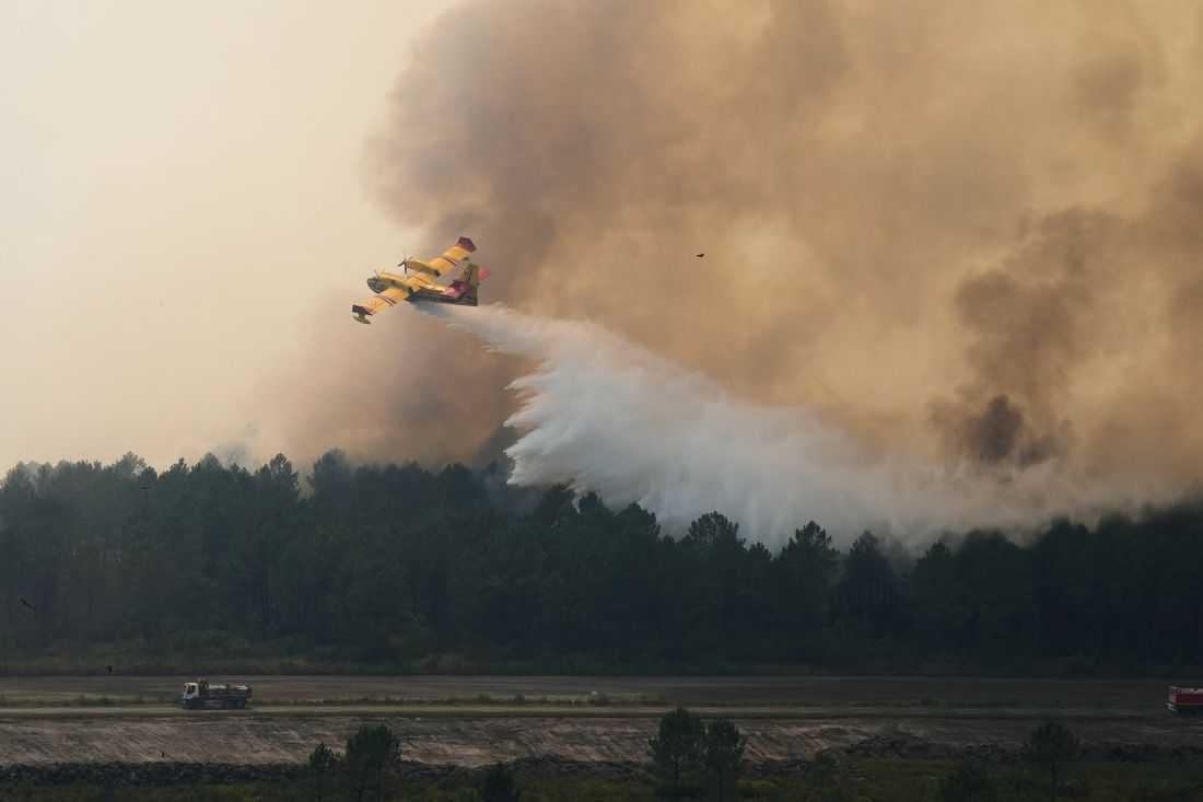 Fire crews keep blazes near Bordeaux under control as heatwave picks up