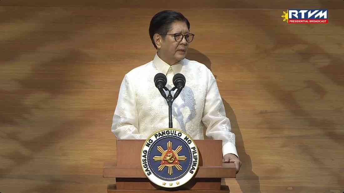 Marcos pays tribute to victims of Tacloban school shooting in SONA