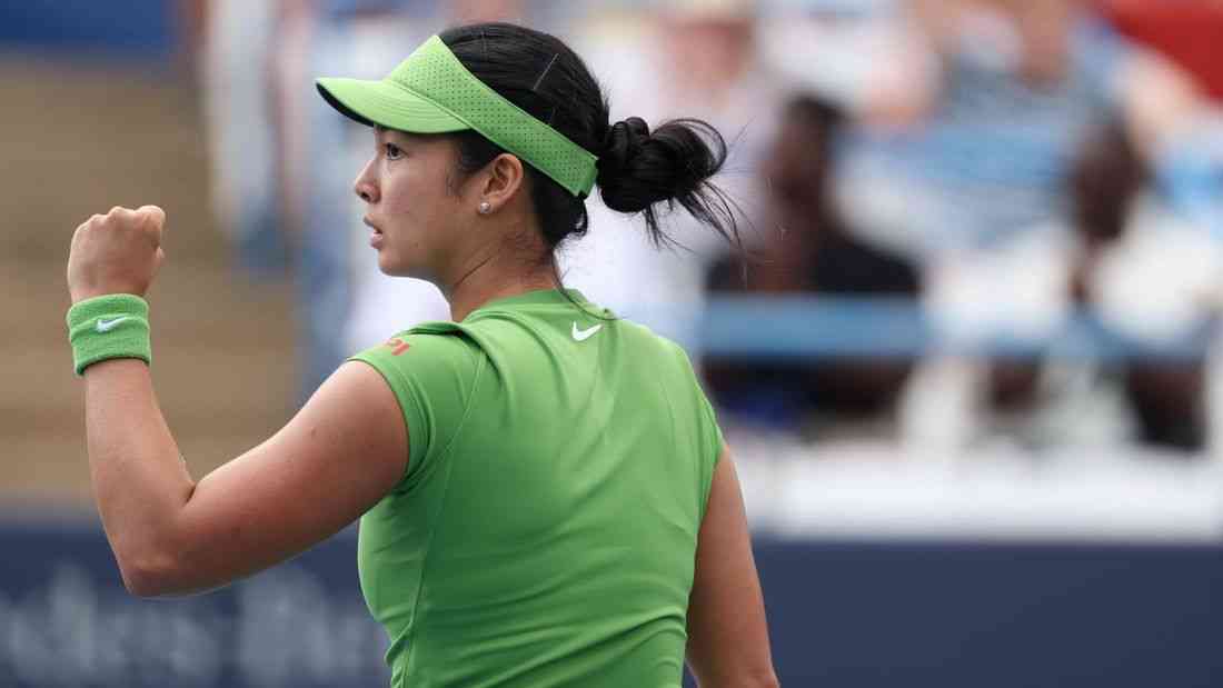 Eala shocks reigning champ Fernandez, reaches Mubadala DC Open quarters