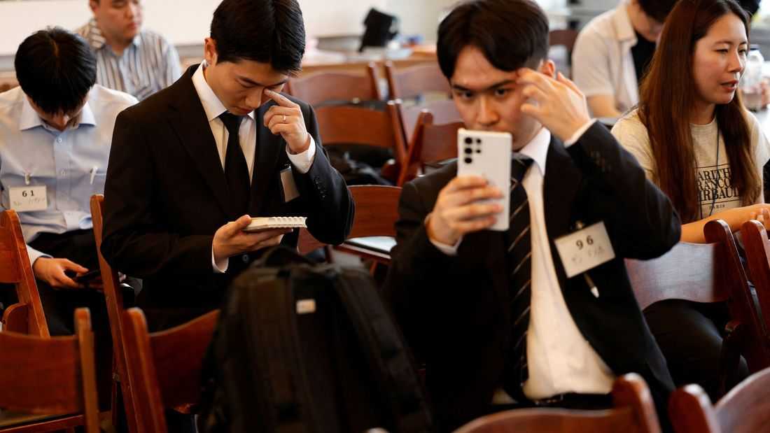 Young South Koreans look for jobs in Japan as they struggle to find work at home