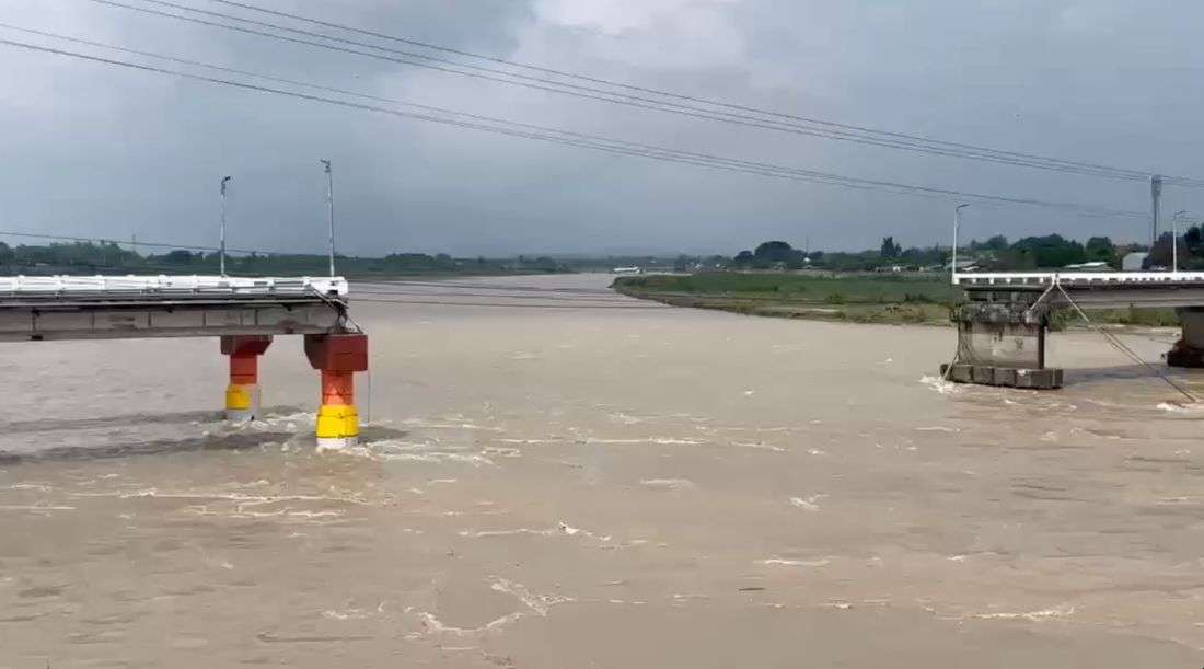 Military bridge tank eyed as temporary support for collapsed Tarlac bridge