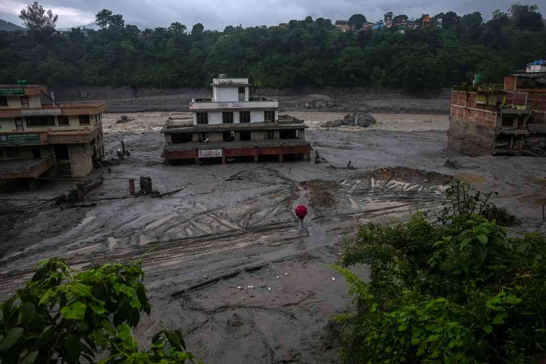 Nepal resumes flood rescue, seeks technical help and billions of dollars