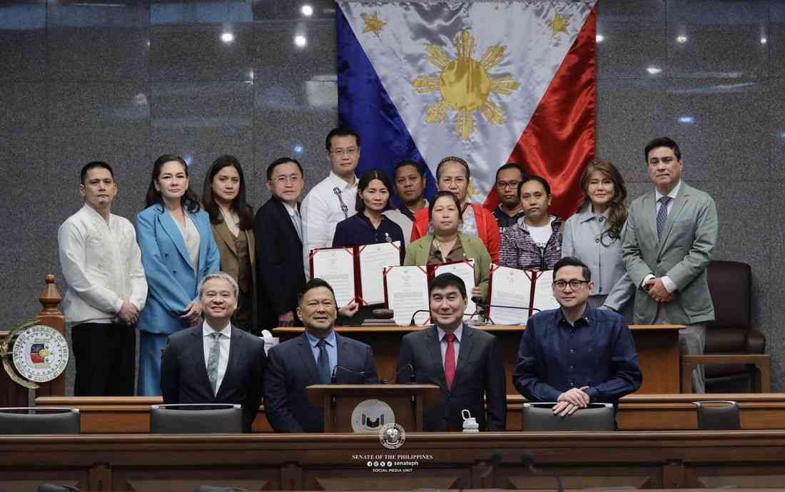 Senate adopts reso honoring Tacloban school shooting victims