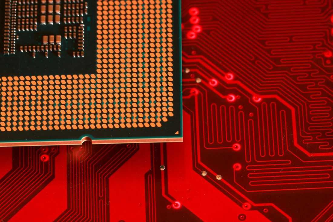 Marvell beats forecasts, shares slip as growth outlook underwhelms