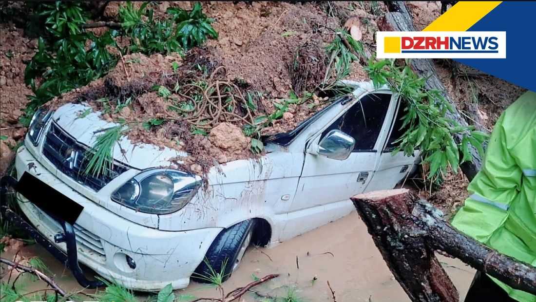 Landslide damages houses, buries car in Itogon, Benguet