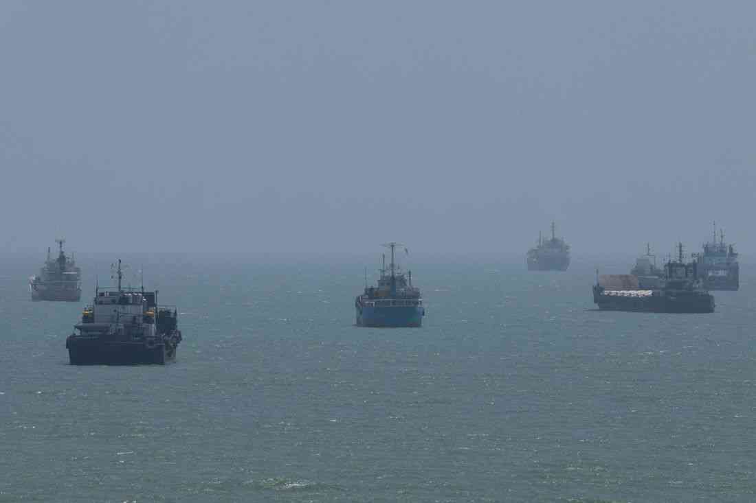 Shipping traffic through Strait of Hormuz rises slightly, data shows