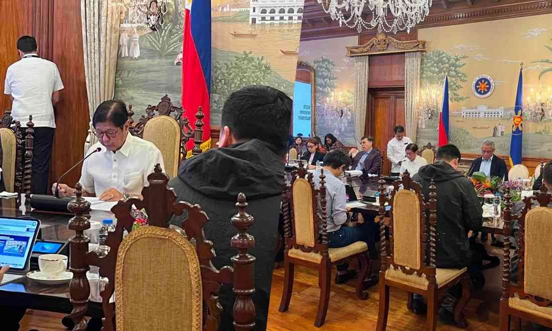 Marcos leads situation briefing on Habagat effects