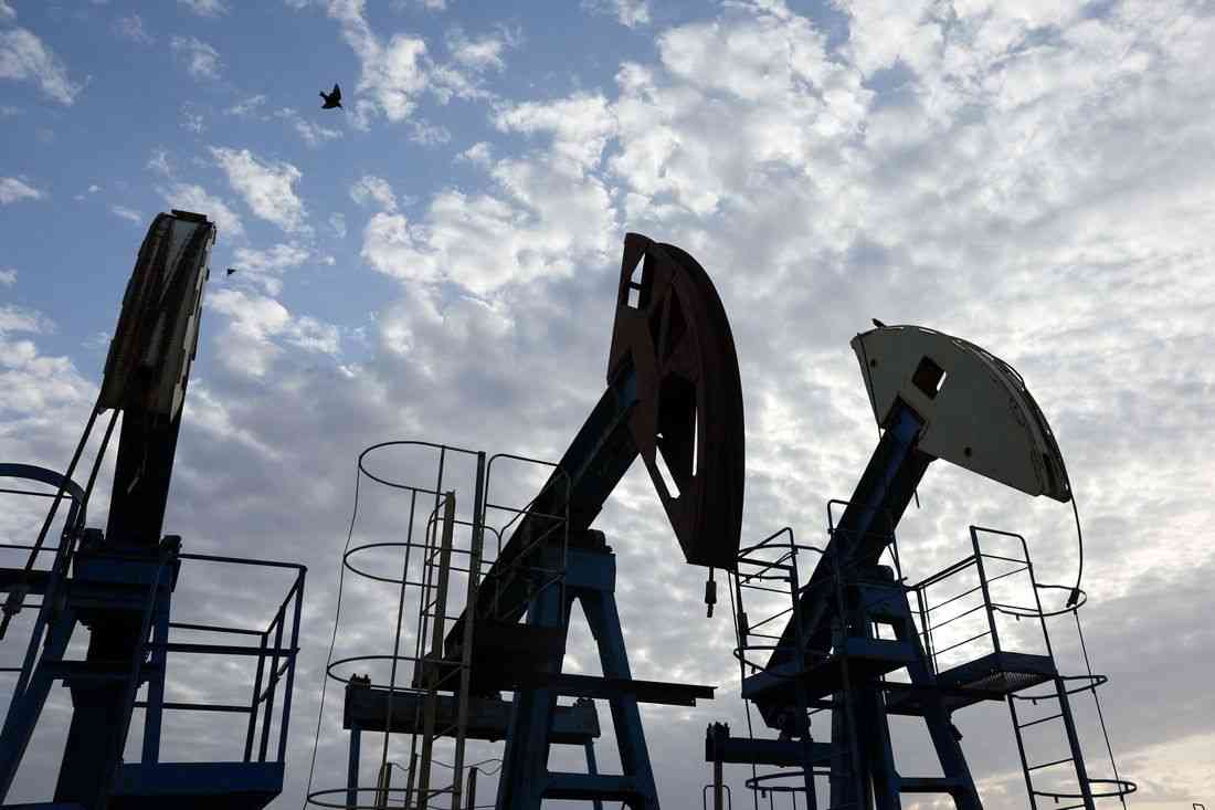 Oil prices steady as investors assess US-Iran war outlook