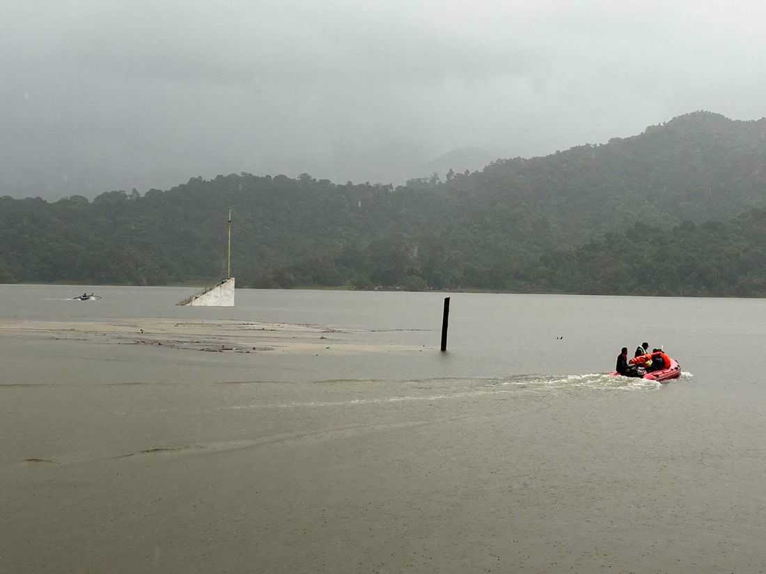 3 passengers remain missing after Zambales motorbanca capsizes