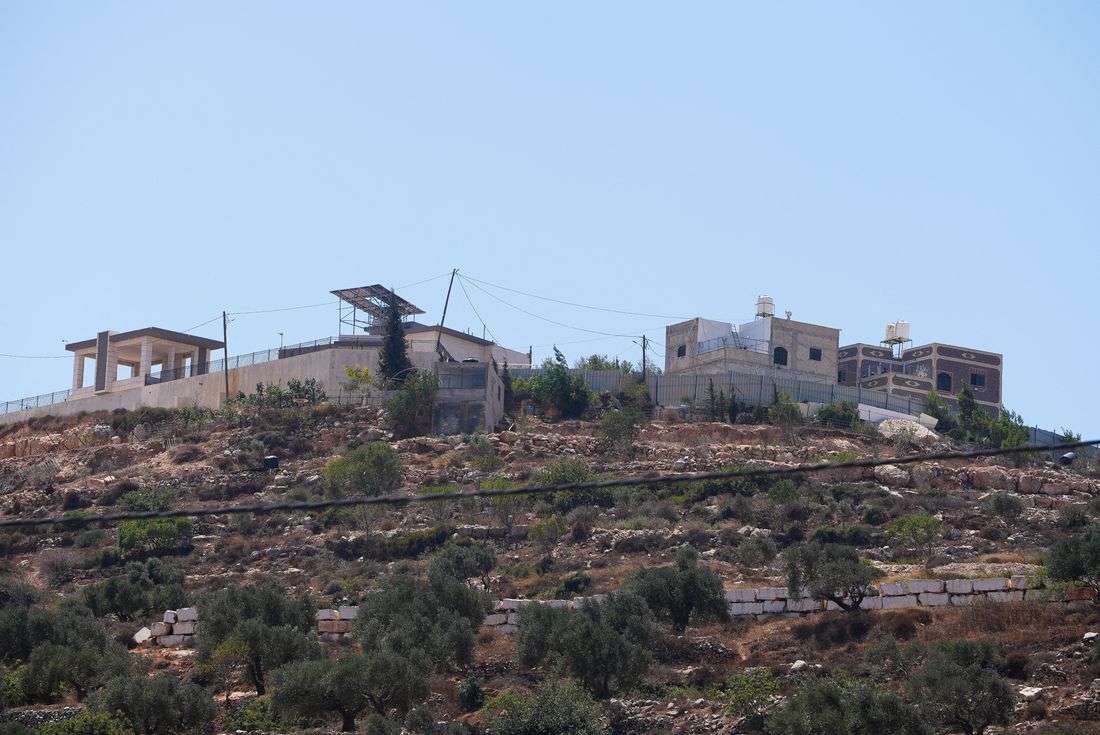 Israel sends troops into West Bank homes besieged by Jewish settlers