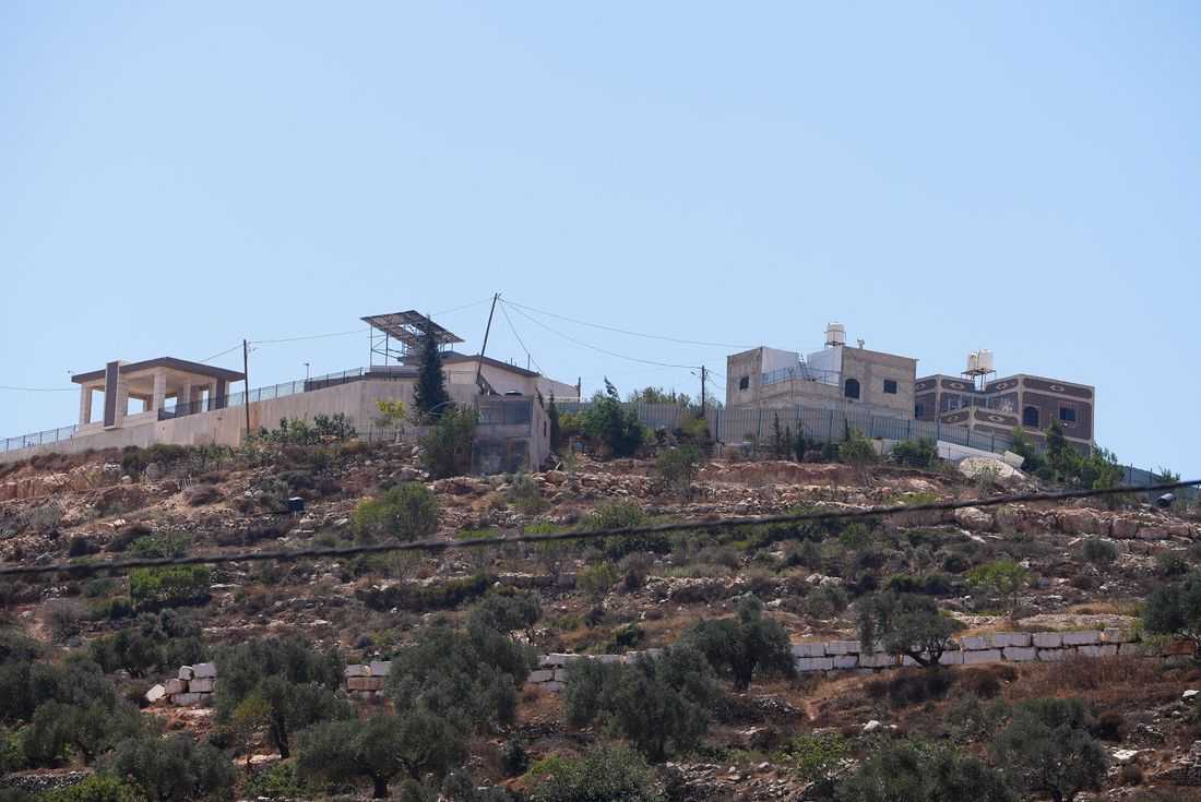 Israel sends troops into West Bank homes besieged by Jewish settlers