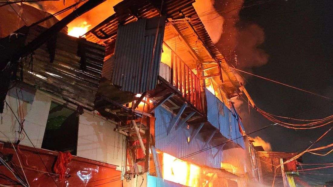 4th alarm fire destroys 150 houses, displaces 650 residents in Malate, Manila